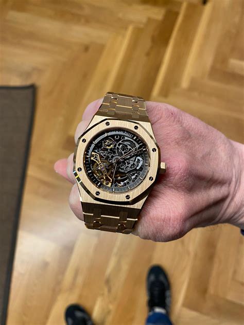 ap watch qatar